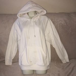 H & M basics Medium cream hoodie damaged 💕